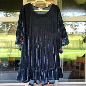 NWT Umgee Navy Blue Velvet Dress